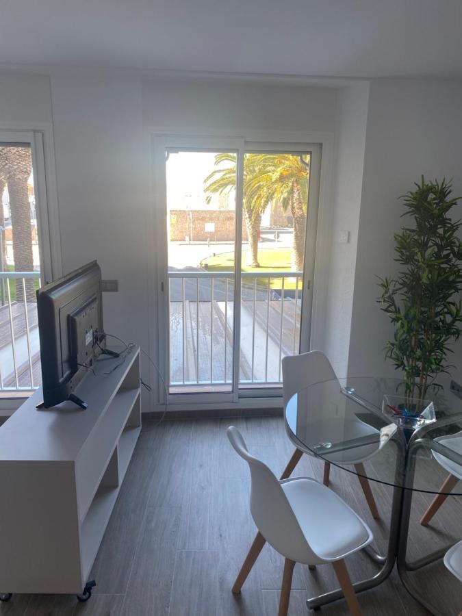 Loft Amb Vistes Al Mar By Apartaments La Catifa Palamos Bagian luar foto