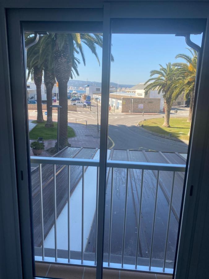 Loft Amb Vistes Al Mar By Apartaments La Catifa Palamos Bagian luar foto